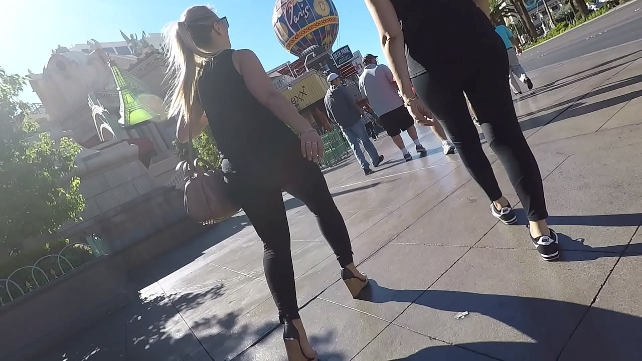 2 milfs in vegas.MP4