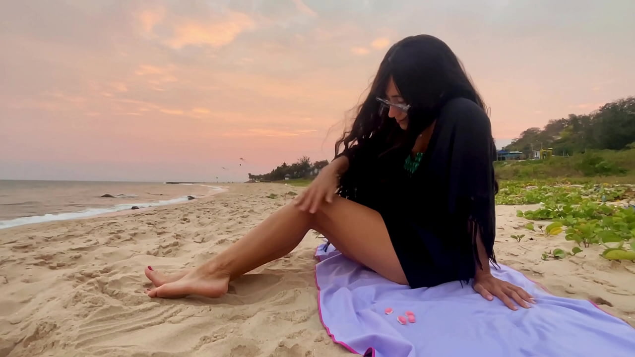 Sexy beauty girl. Chasing sunsets, beach vibes, and pure joy!