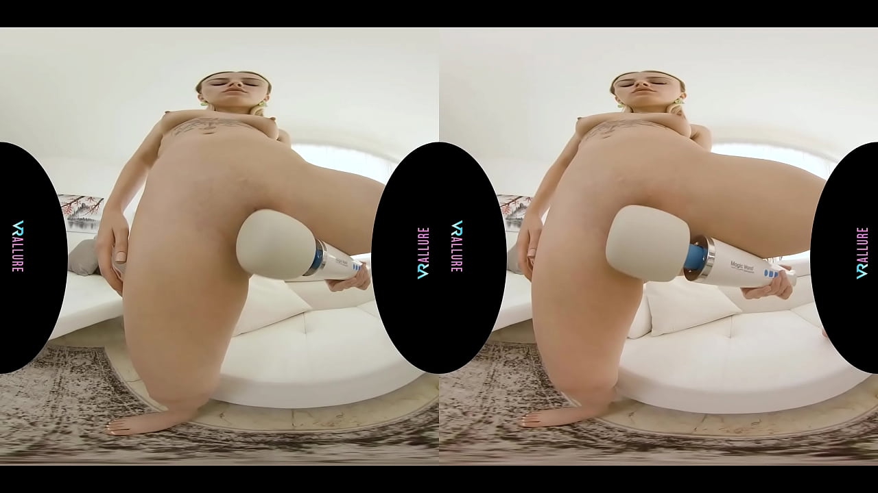 Tiny blonde spinner plays with her sex toys in virtual reality