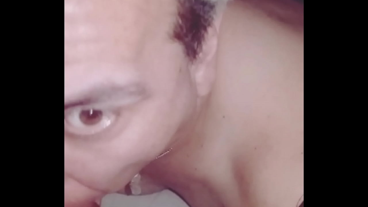 El papi rico Davichy heterosexual se deja hacer sexo oral con Mariano Bextor