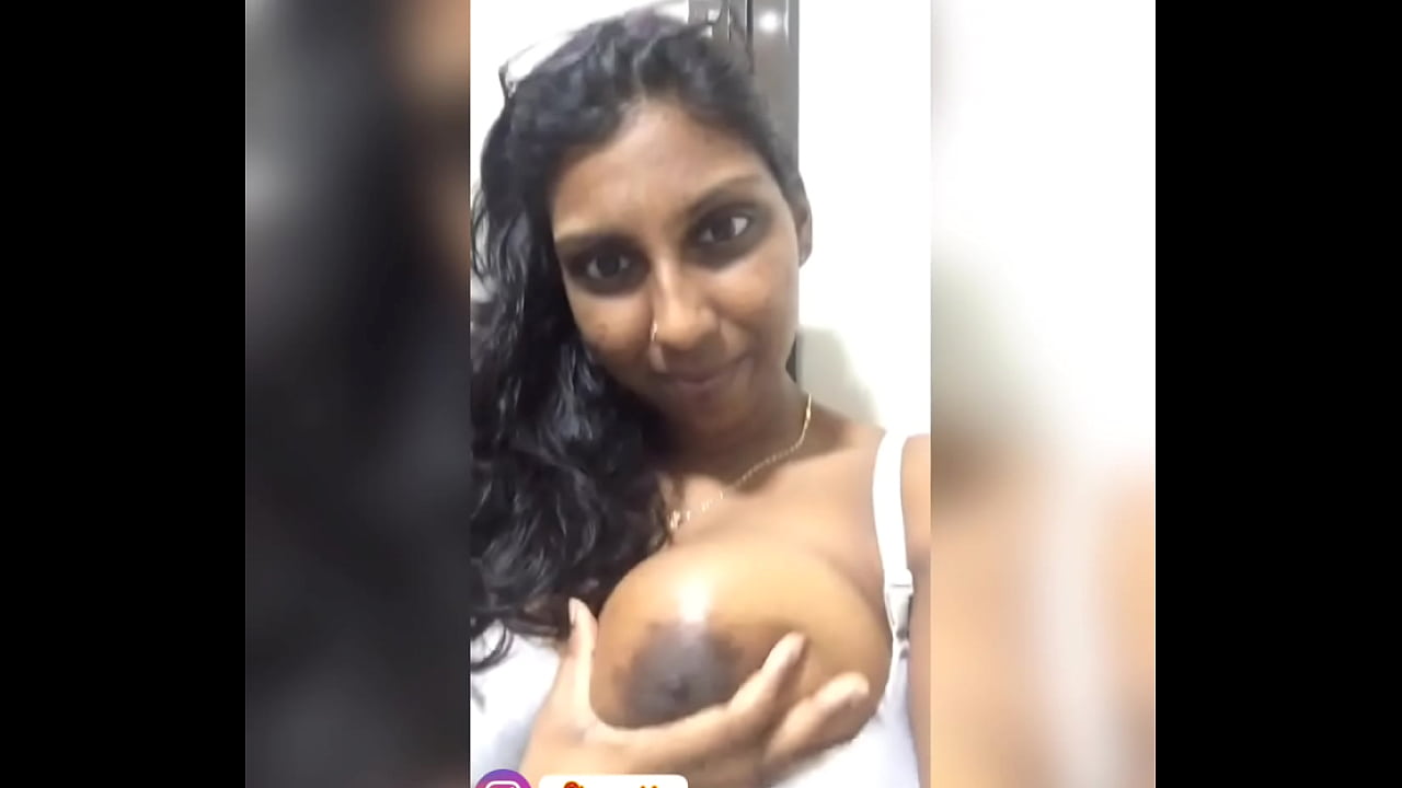 AmruthiLawrence's boobs