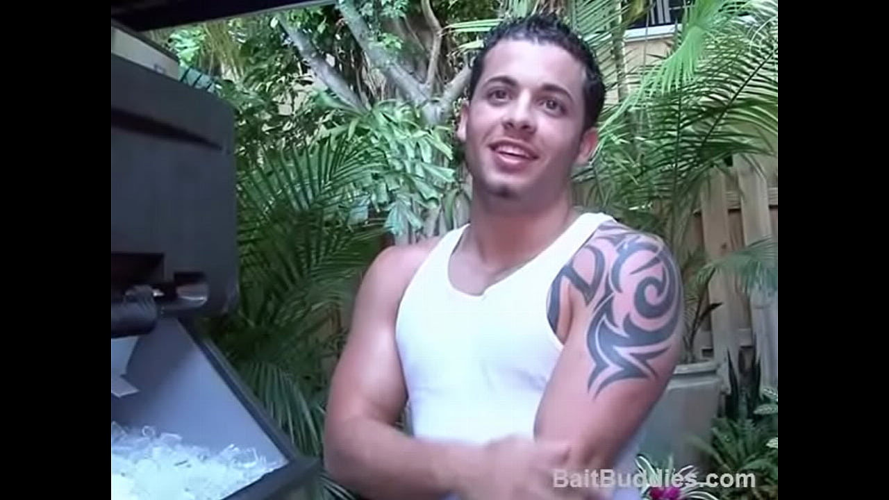 Str8 resort maintenance guy has gay sex.