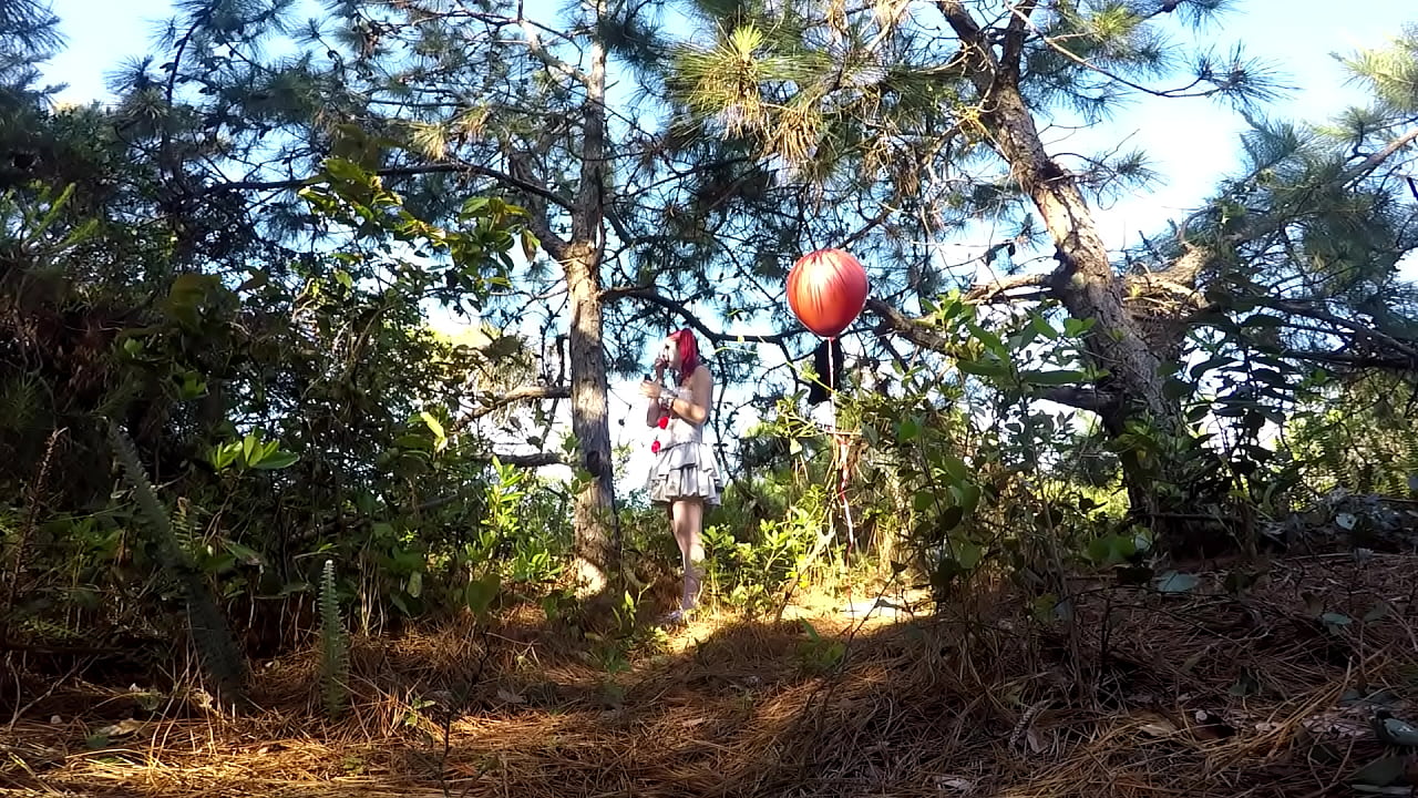 Palhacinha levando pau