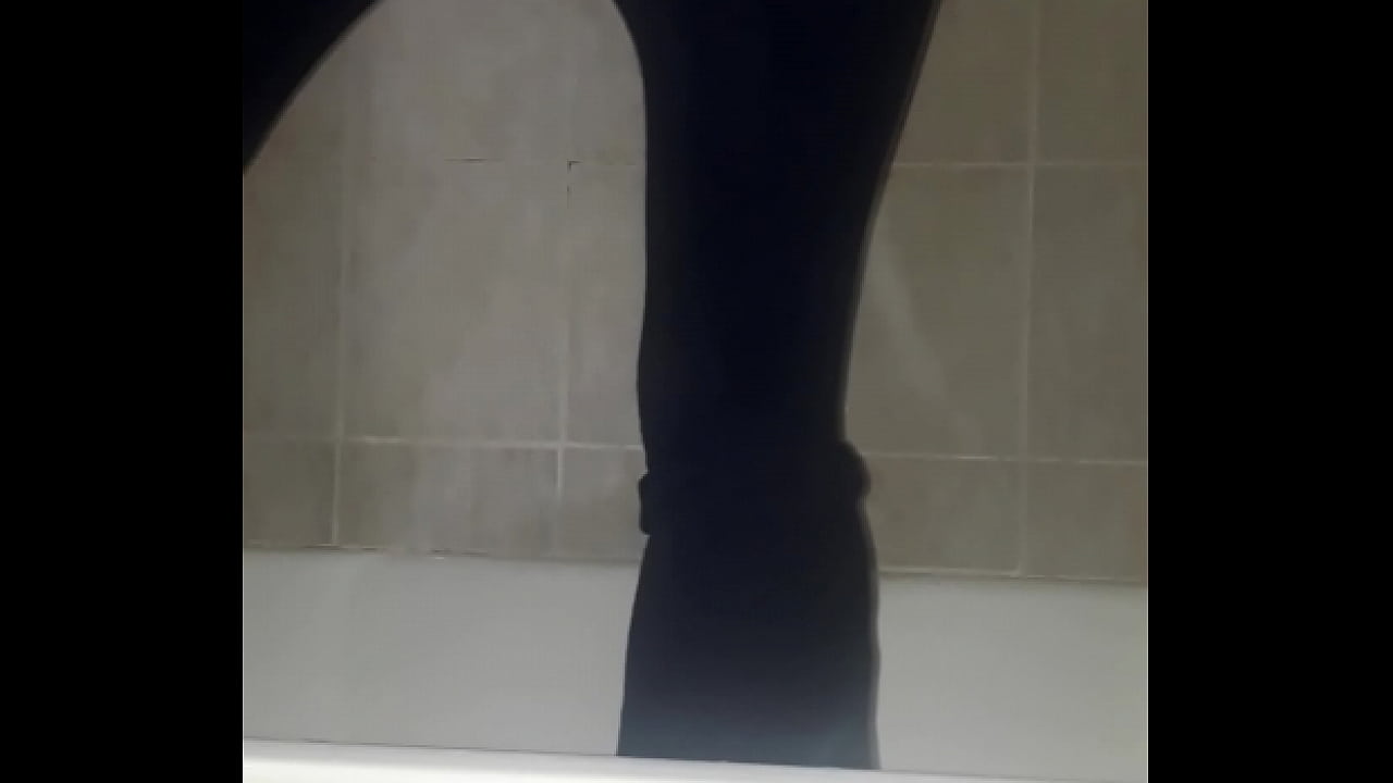 Pantalón elastizado de mi mujer, les gusta mi cola?