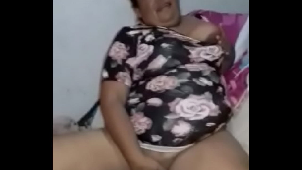 Mexicana gorda con culo enorme