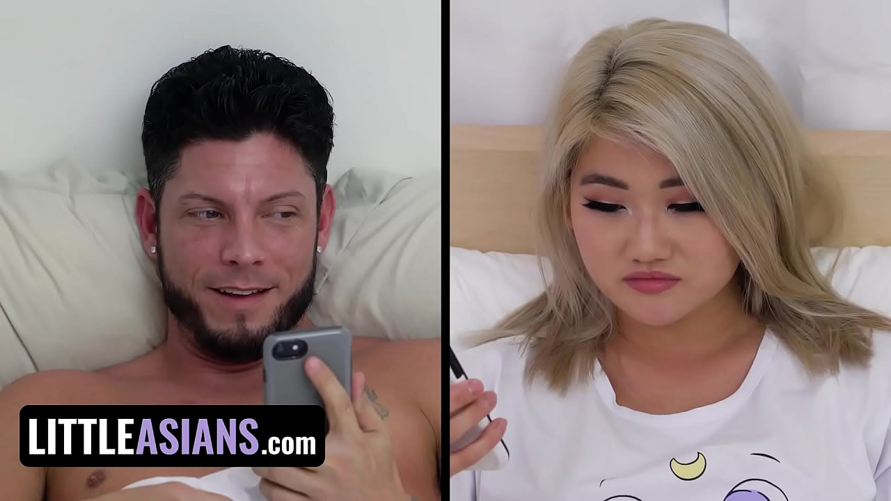 Little Asians - Curvy Blonde Asian Girl Gets Wild While Sexting With Her Horny Boyfriend