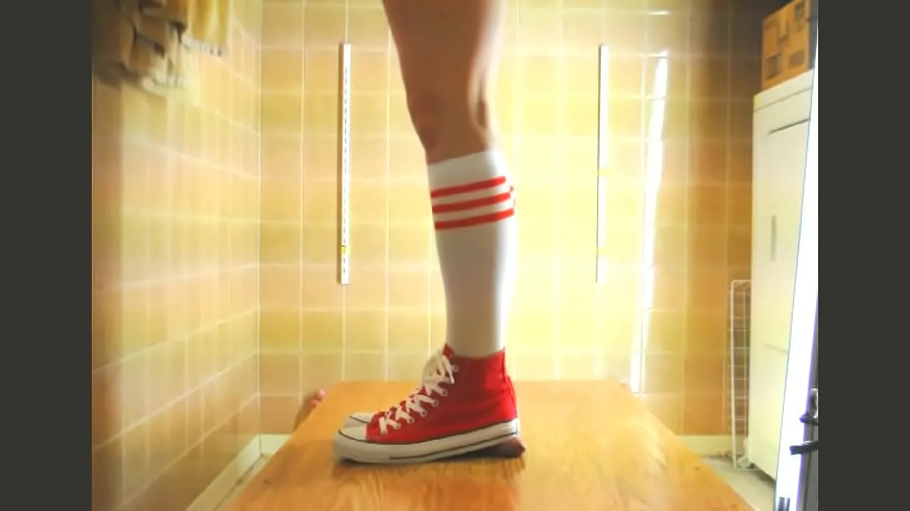 .com 3054099 cum under my converse again and socks....and barefeet 720p