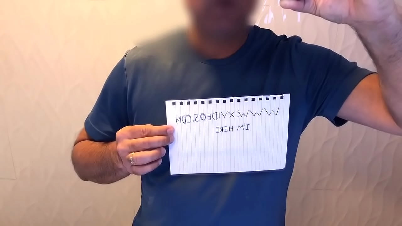 Agora é a vez do marido fazer a verificação de vídeo.