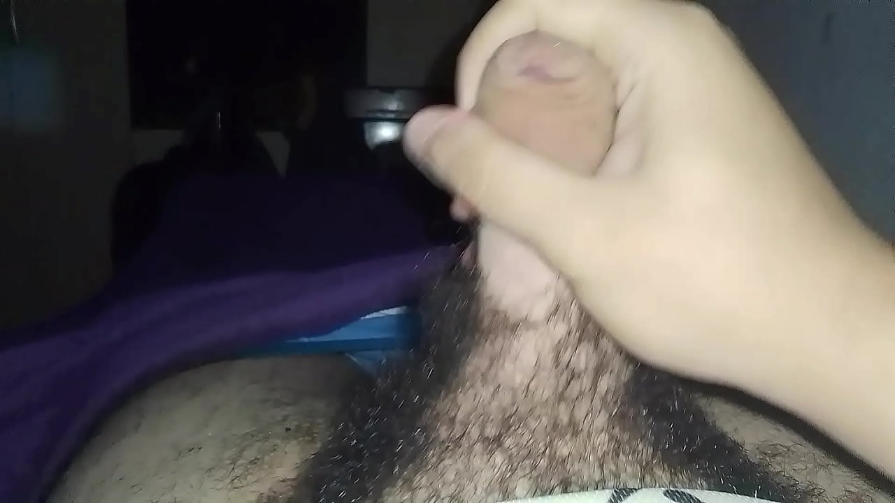 Exibindo meu pau rosa e grosso bem gostoso