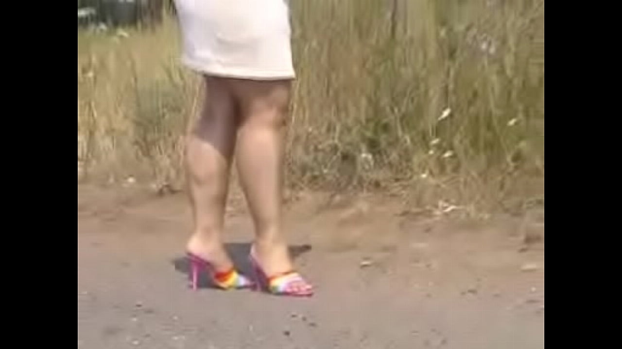 Mature Indian BBW mules walk