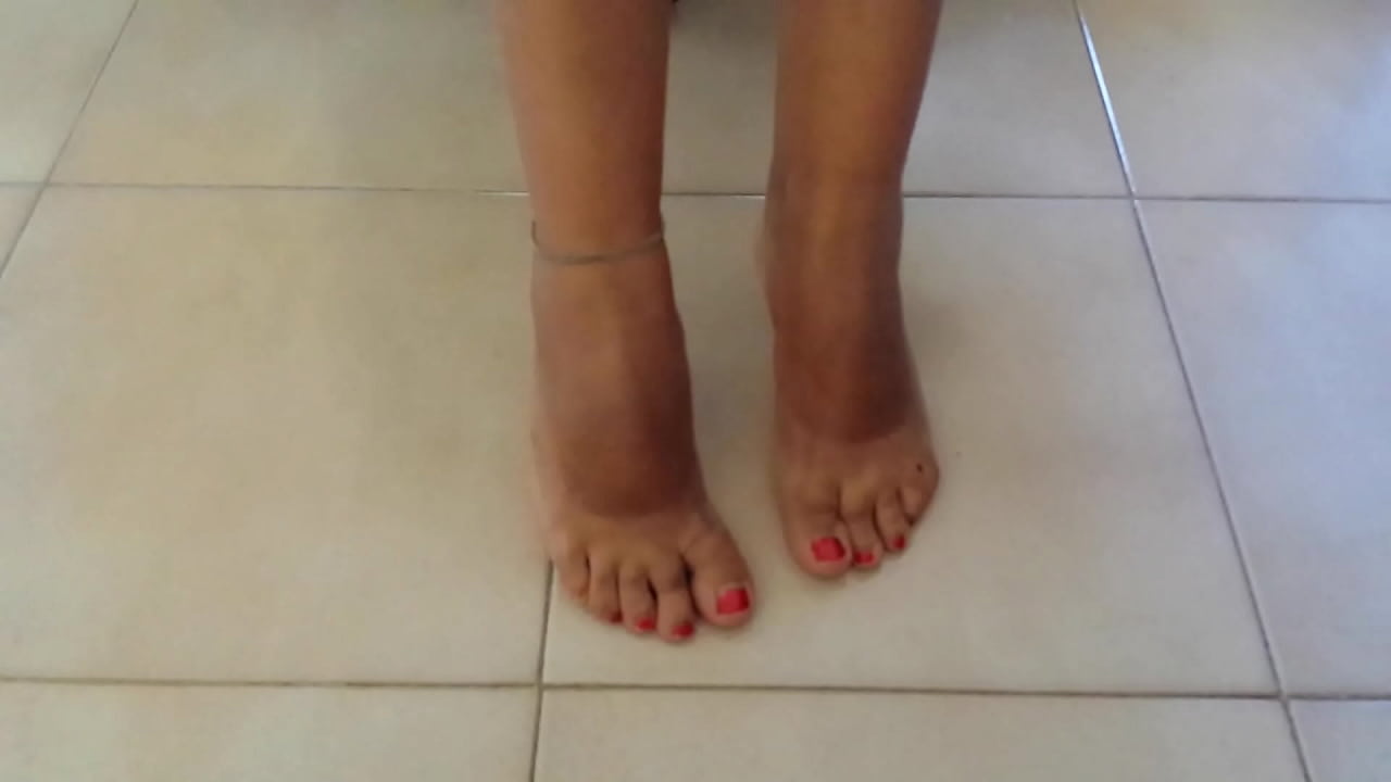 sensual female tiny feet