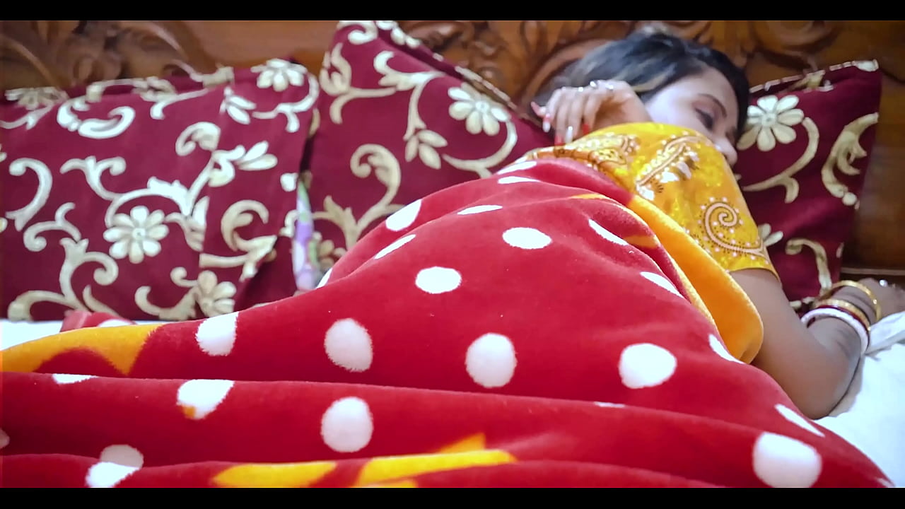 Indian Sudipa Bhabhi Apne Devar Kay Sath Massage Sex Aur Mast Chudai