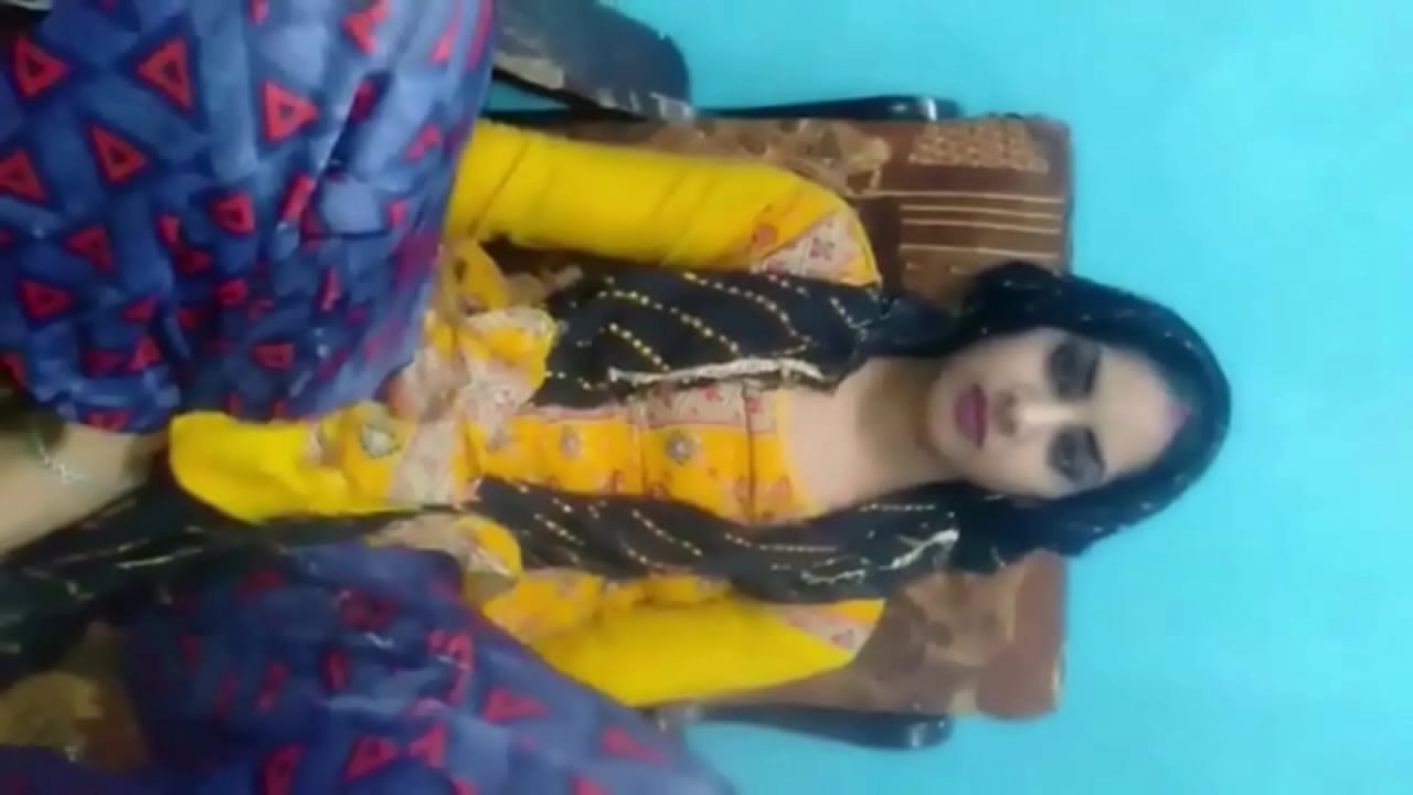 Indian hot merried girl was fucked by her boyfriend behind husband when he was alone bedroom