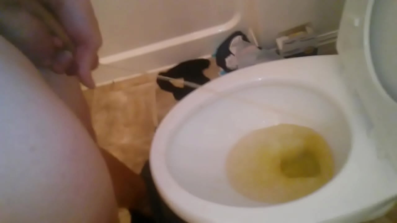 Soft cock pissing