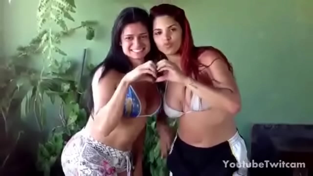 Dos Brasileñas Culonas Bailando