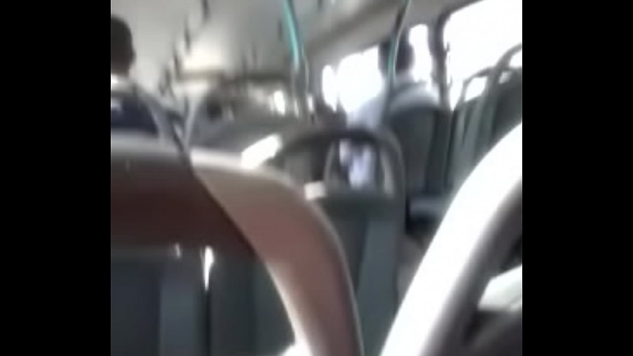 Mostrando o pau no ônibus de João Pessoa - PB