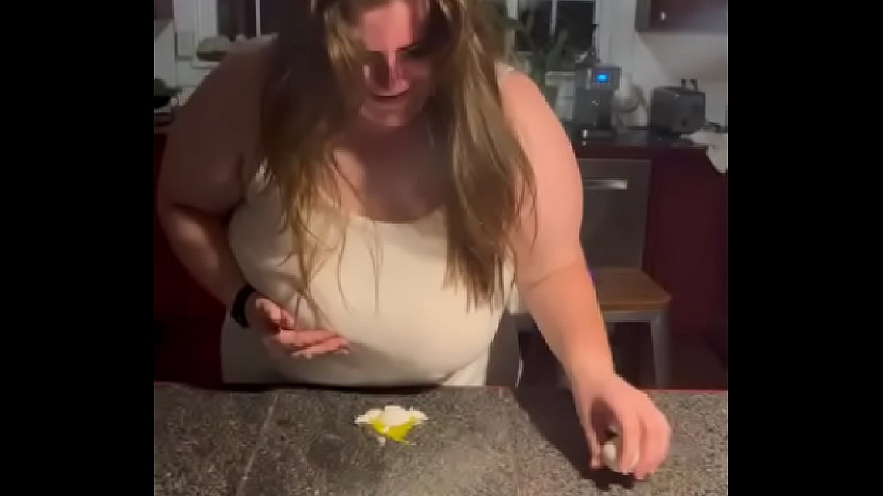 BBW Smashes Egg With Big Boobs