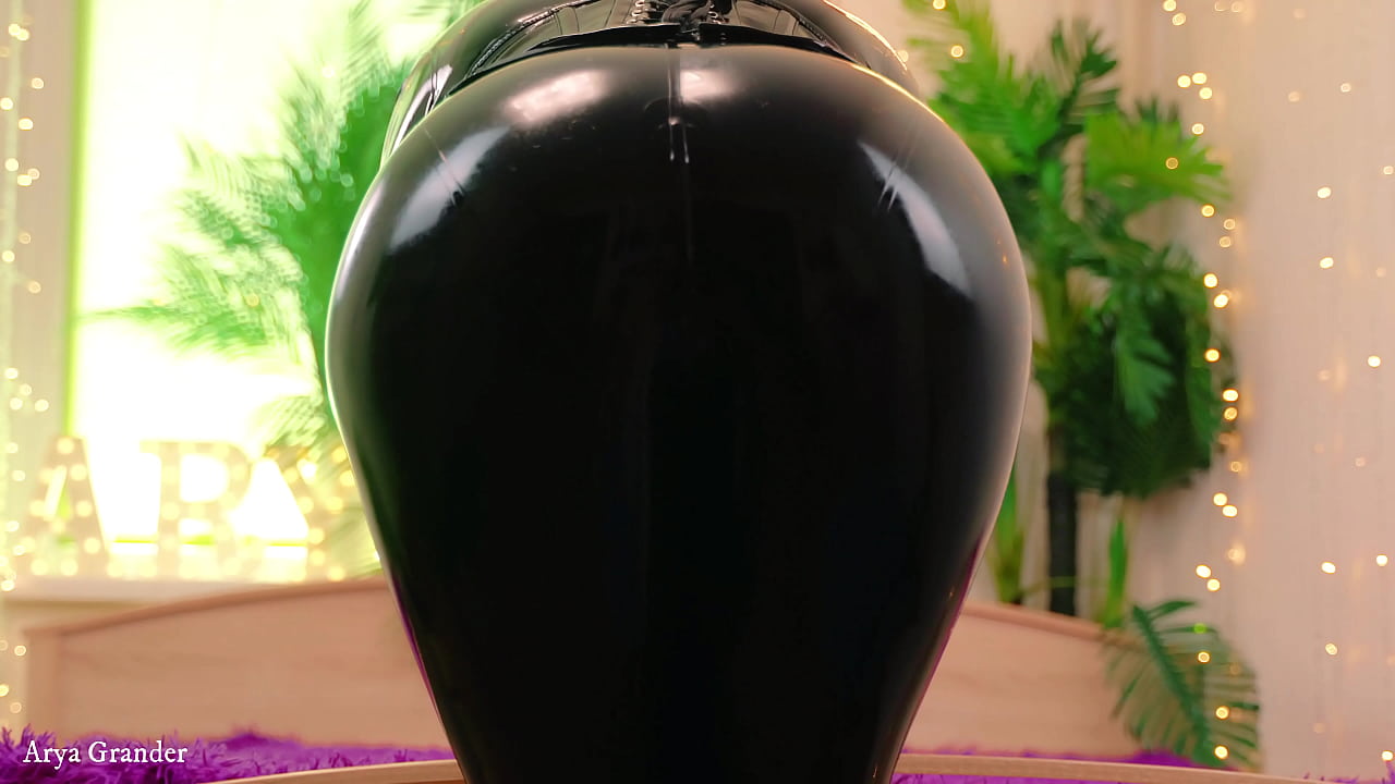 Latex Domme Loves RolePlay and Kinky Games, big ass and latex rubber tease