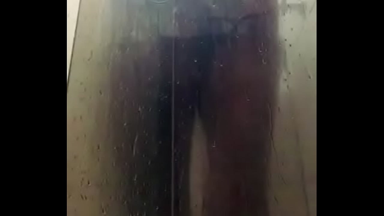 Punheta no banho e gozada gostosa shower masturbation