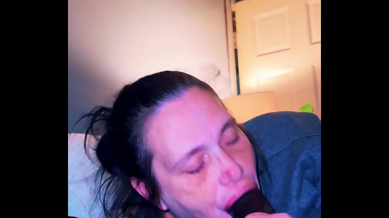 I’m trying to sleep with this cock in my mouth (gumjob)