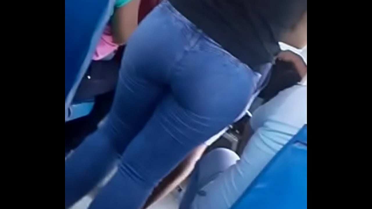 Rico Culo en el bus