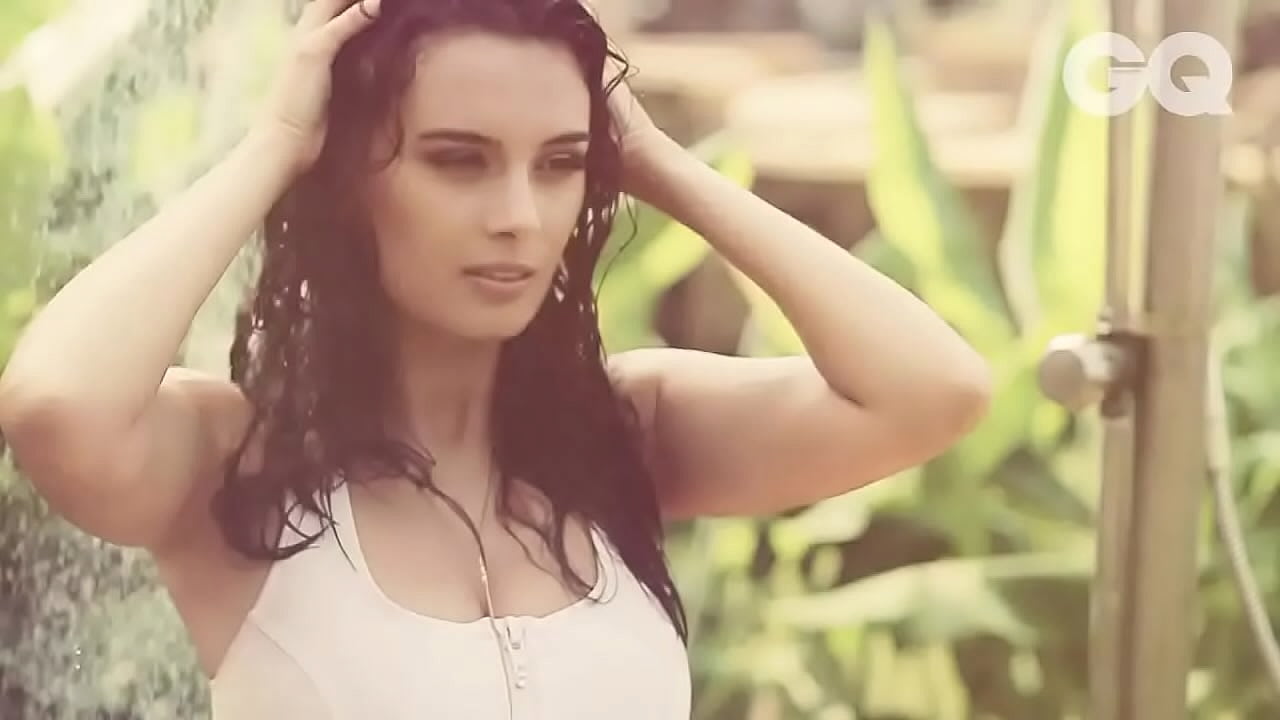 Evelyn Sharma Goes Poolside (Official Video)