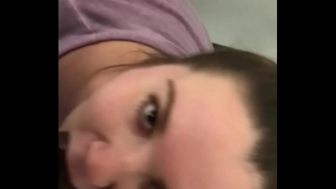 BBw sucking in the bathroom