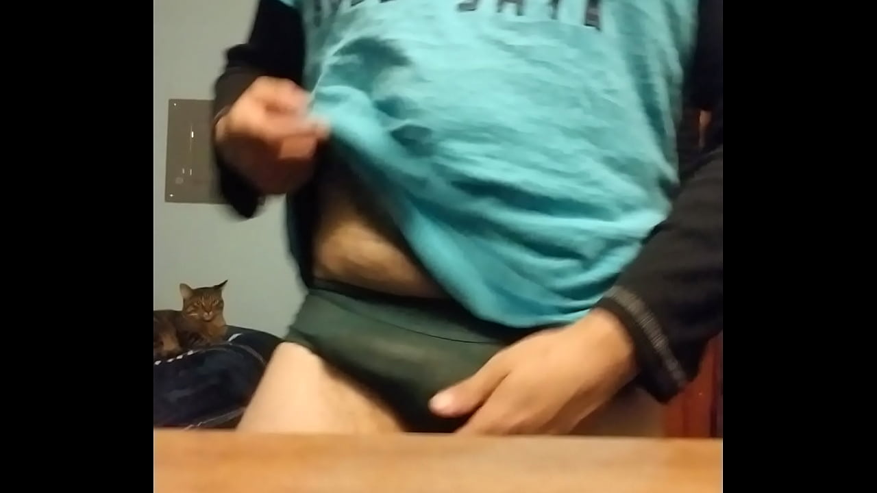 Jerking off in basement in neighbors pantys