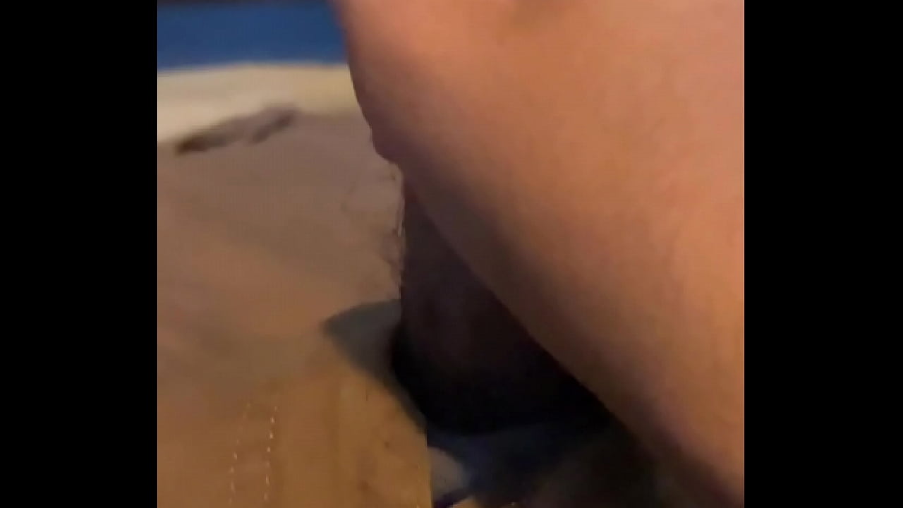 Teenager cums all over his hand and makes a mess