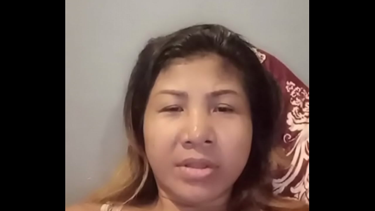 Khmer old girl show her boobs .MOV