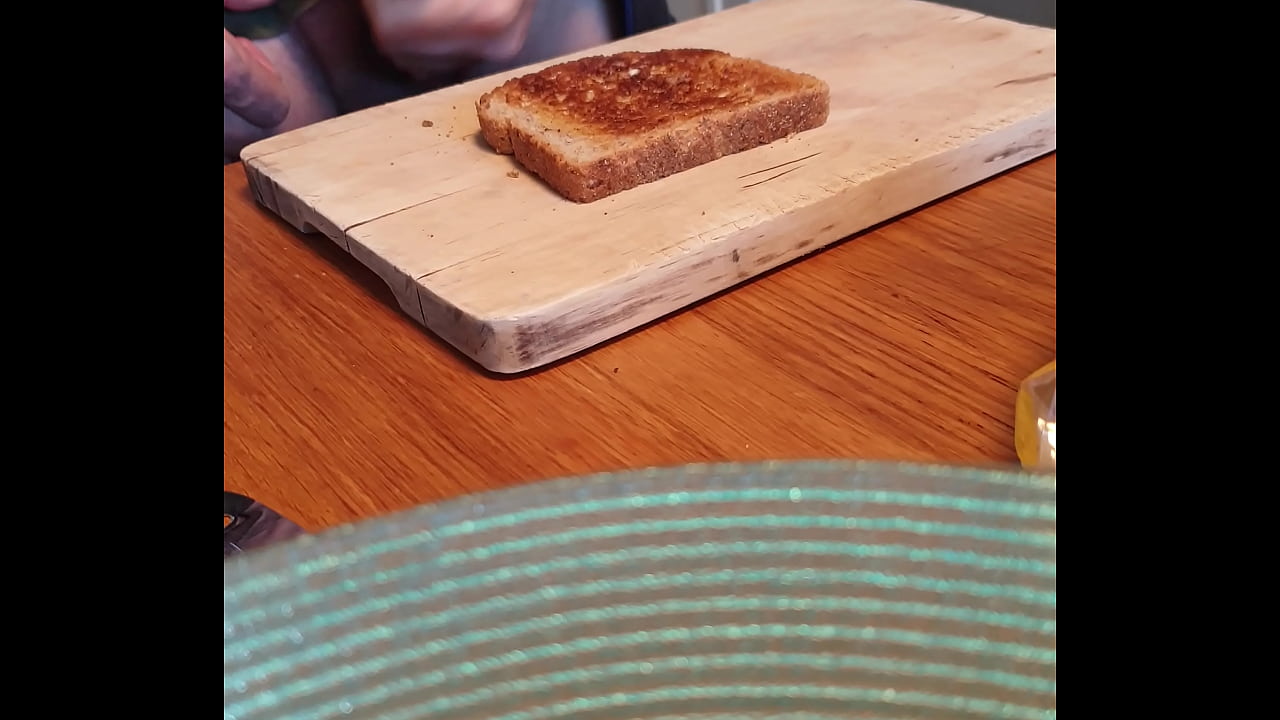 Eat toast