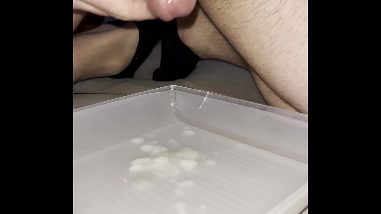 Masturbate amateur soloboy big cumshot jizz in