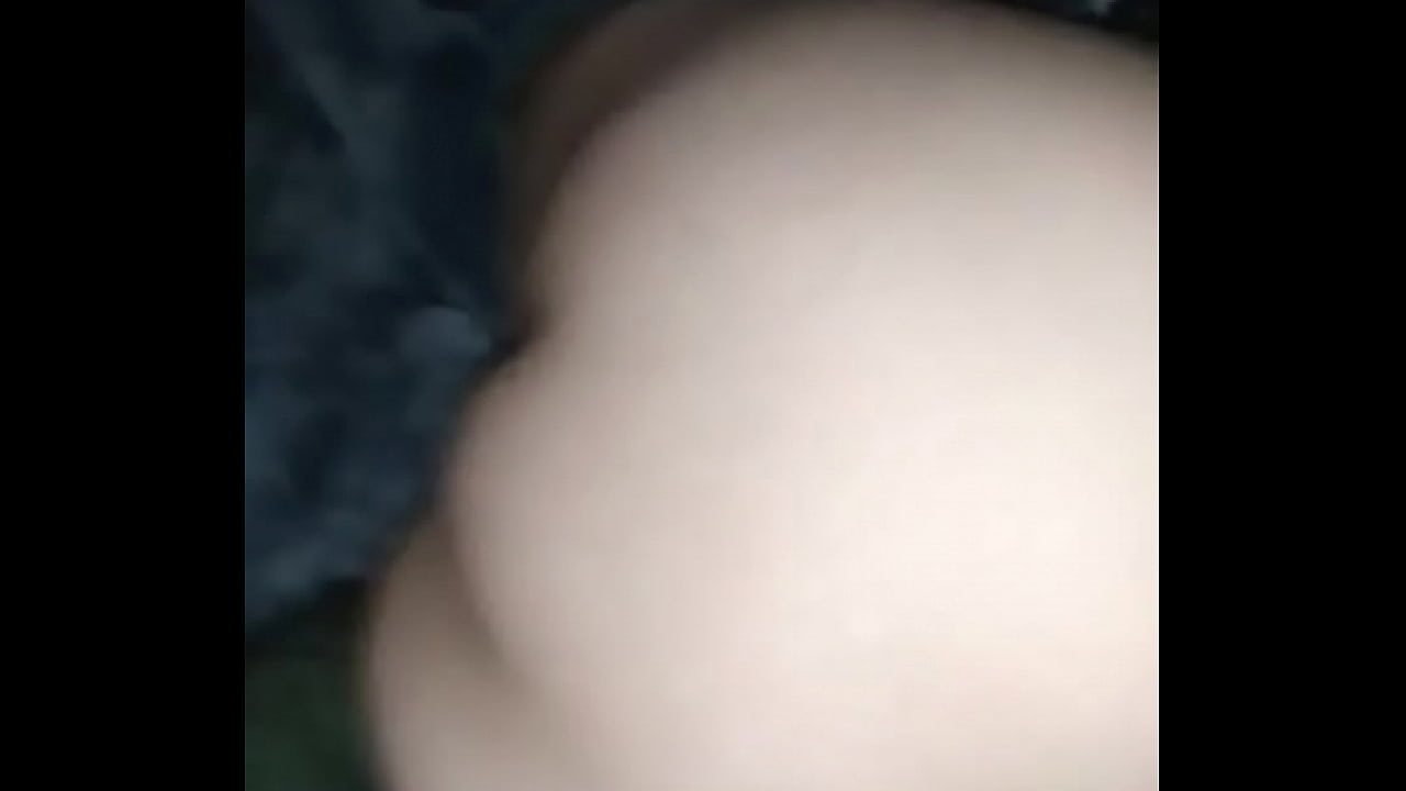 I shoot my cum on a young Asian ass