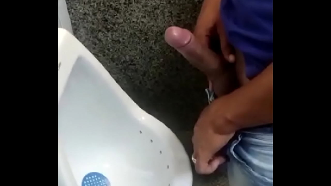 Sp bathroom blowjob