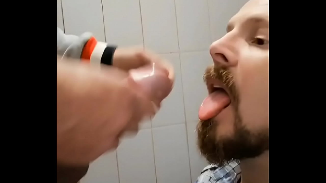 Public⁶Toilet Blowjob Gilles Porn