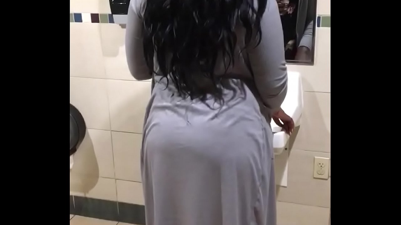 Naejae and Skarface fuck in mall restroom different angle