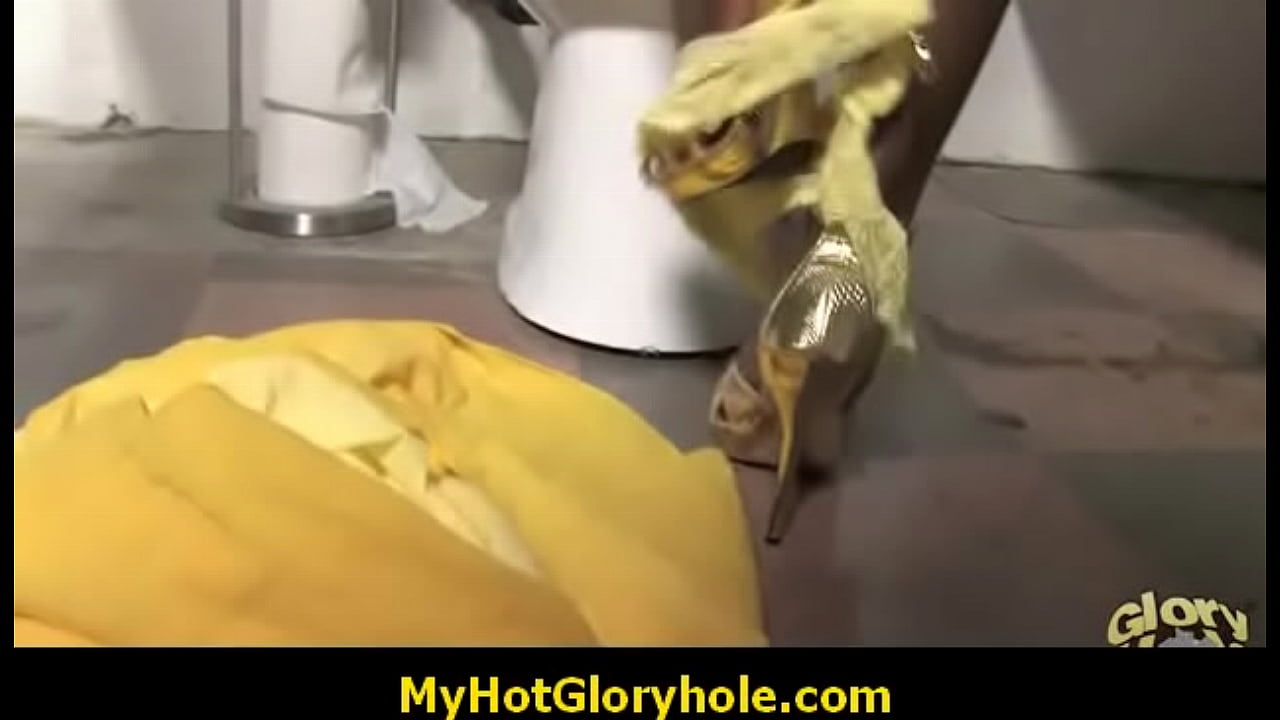 Gloryhole Amazing Blowjob 16