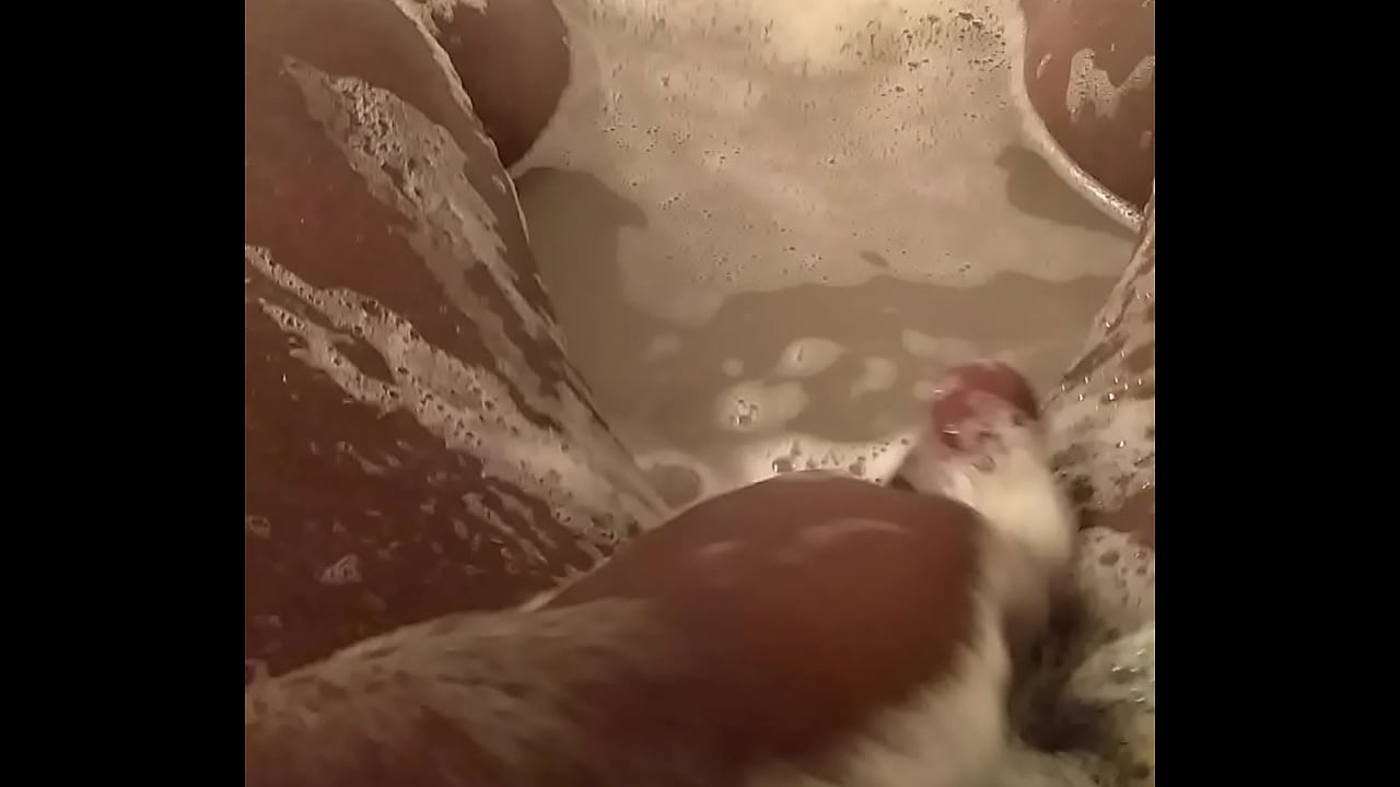 Bath time play