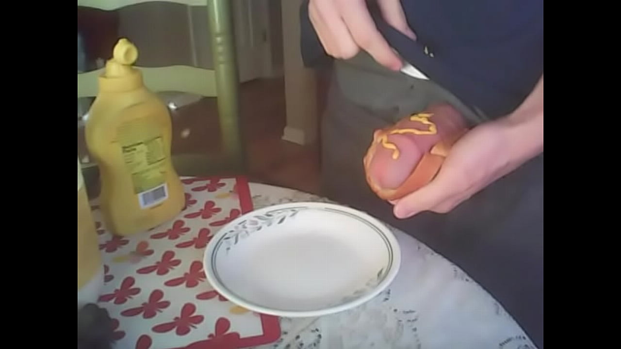 How to make a hotdog~