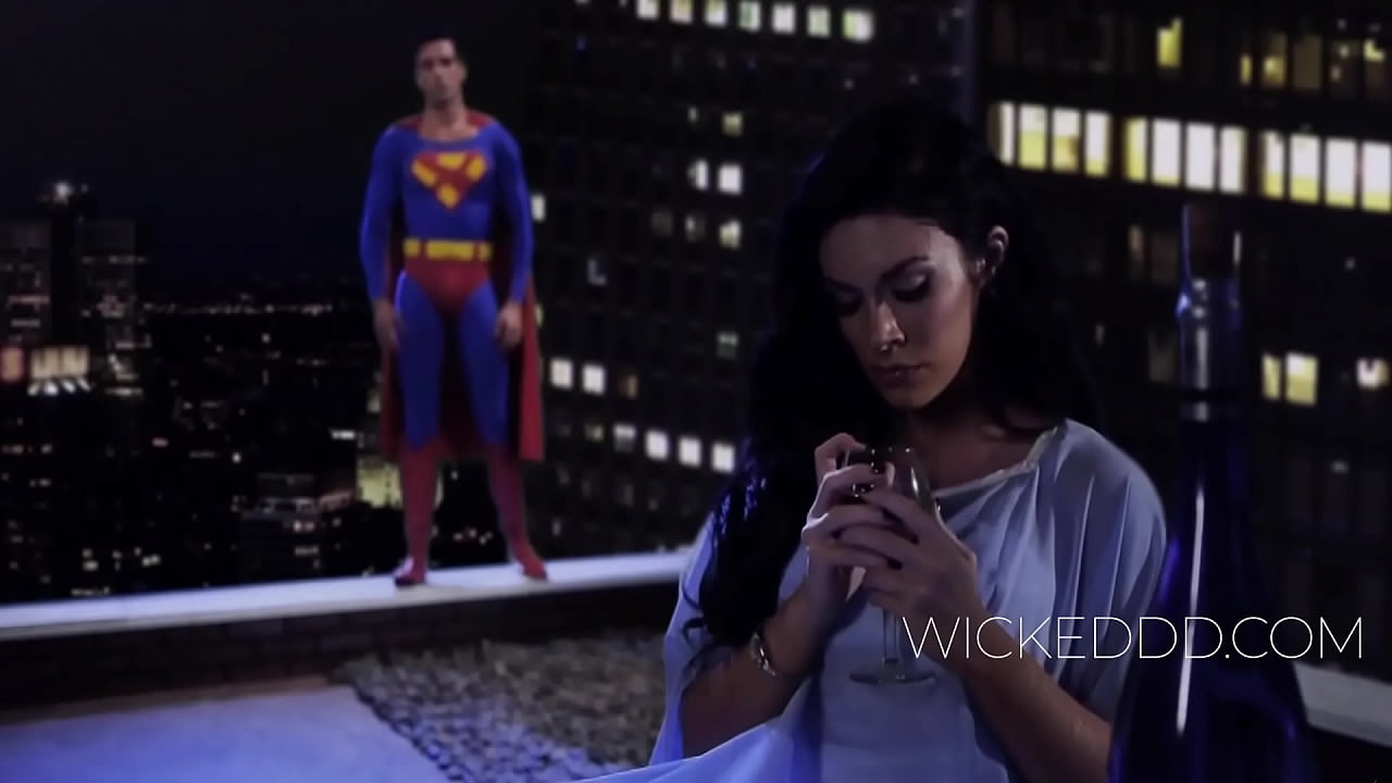 Superman And His Girlfriend Loius (Parody)