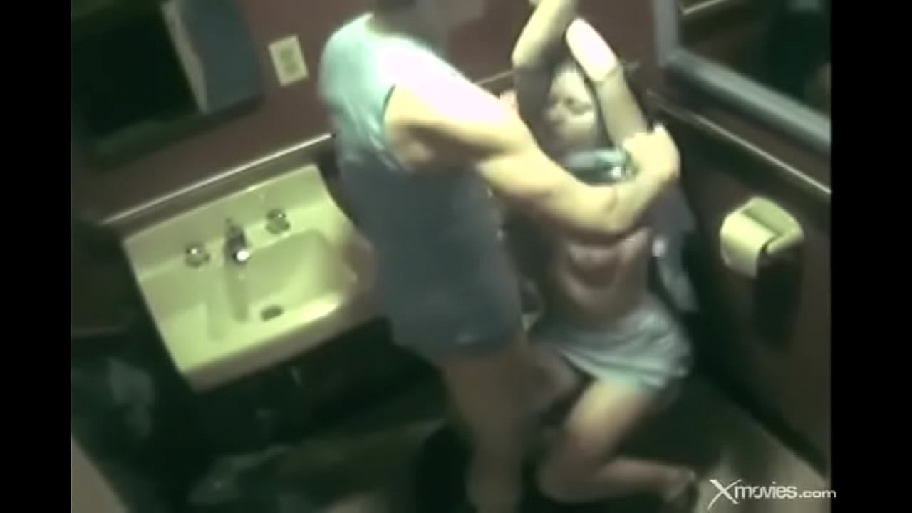 Sexo antiguo en baño