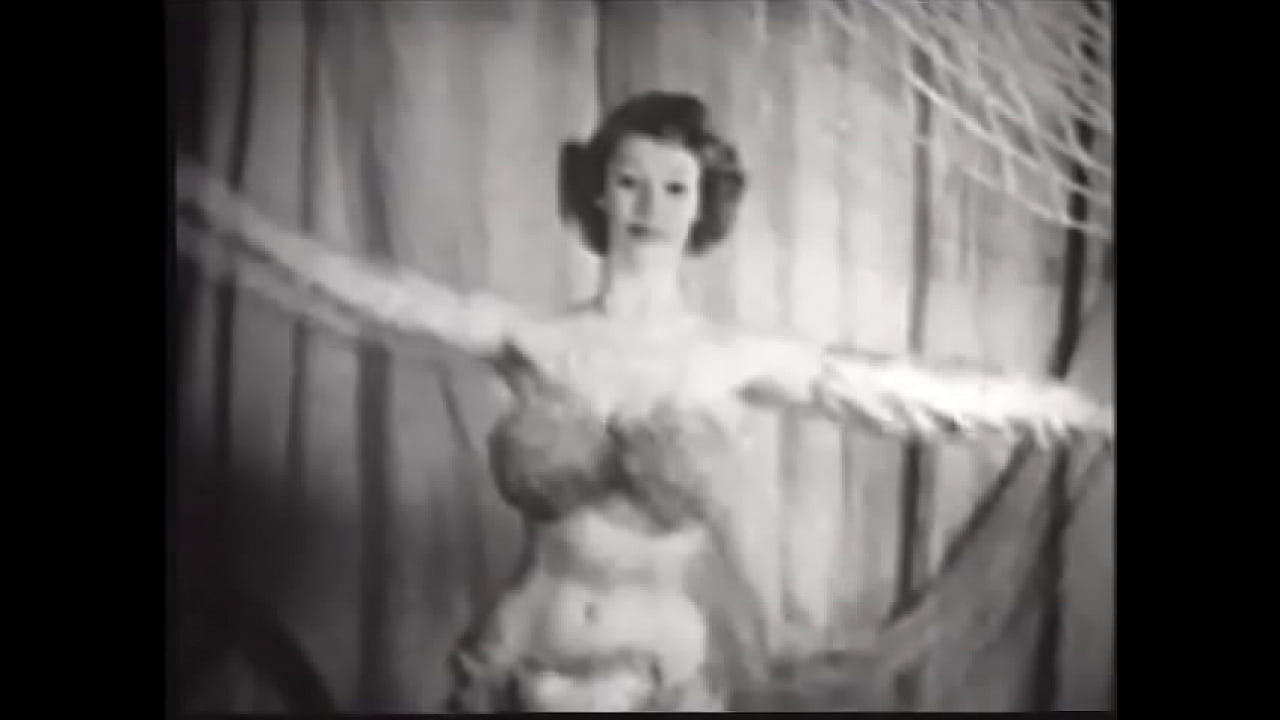 Vintage exotic costume babe walks on cam