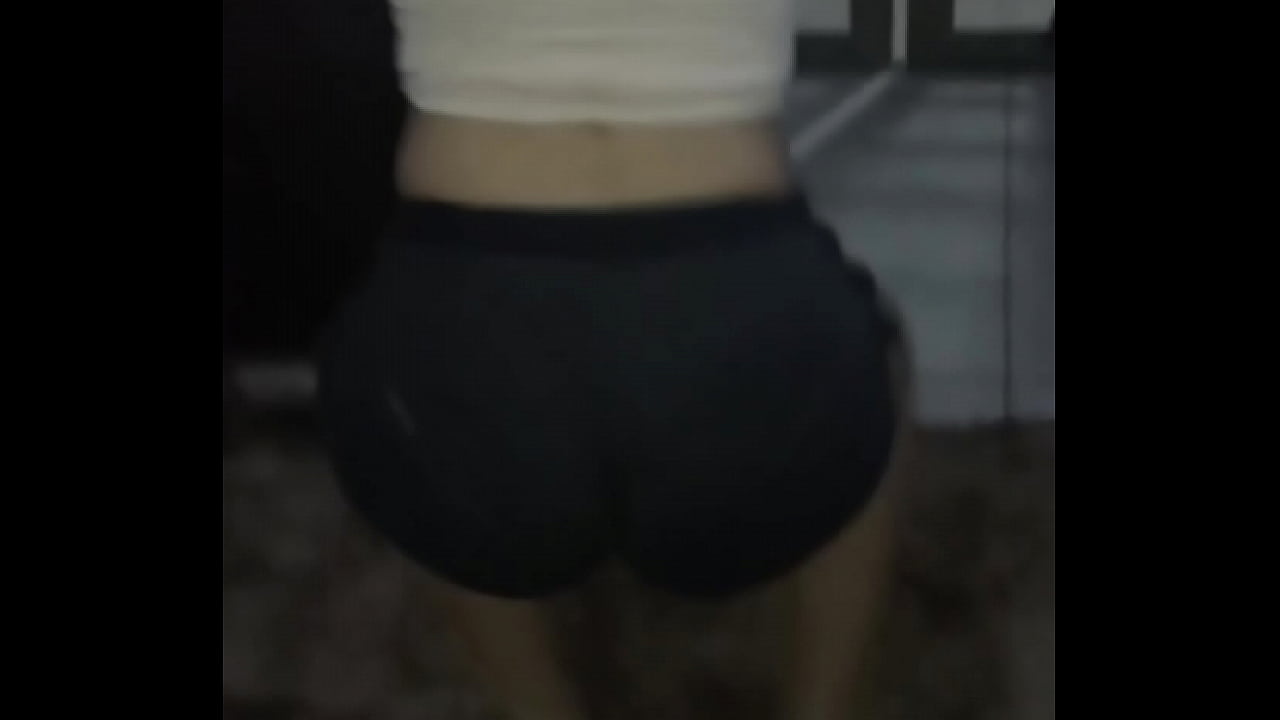 Barefoot Latina Ass Shake