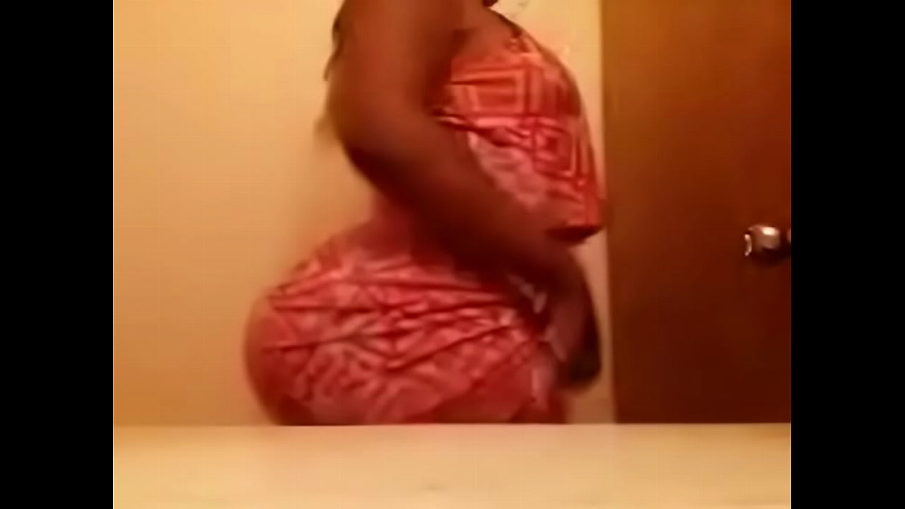 MRS.GORILLA THICK'S SUPA THICK BOOTY TWERKING @32-26-65