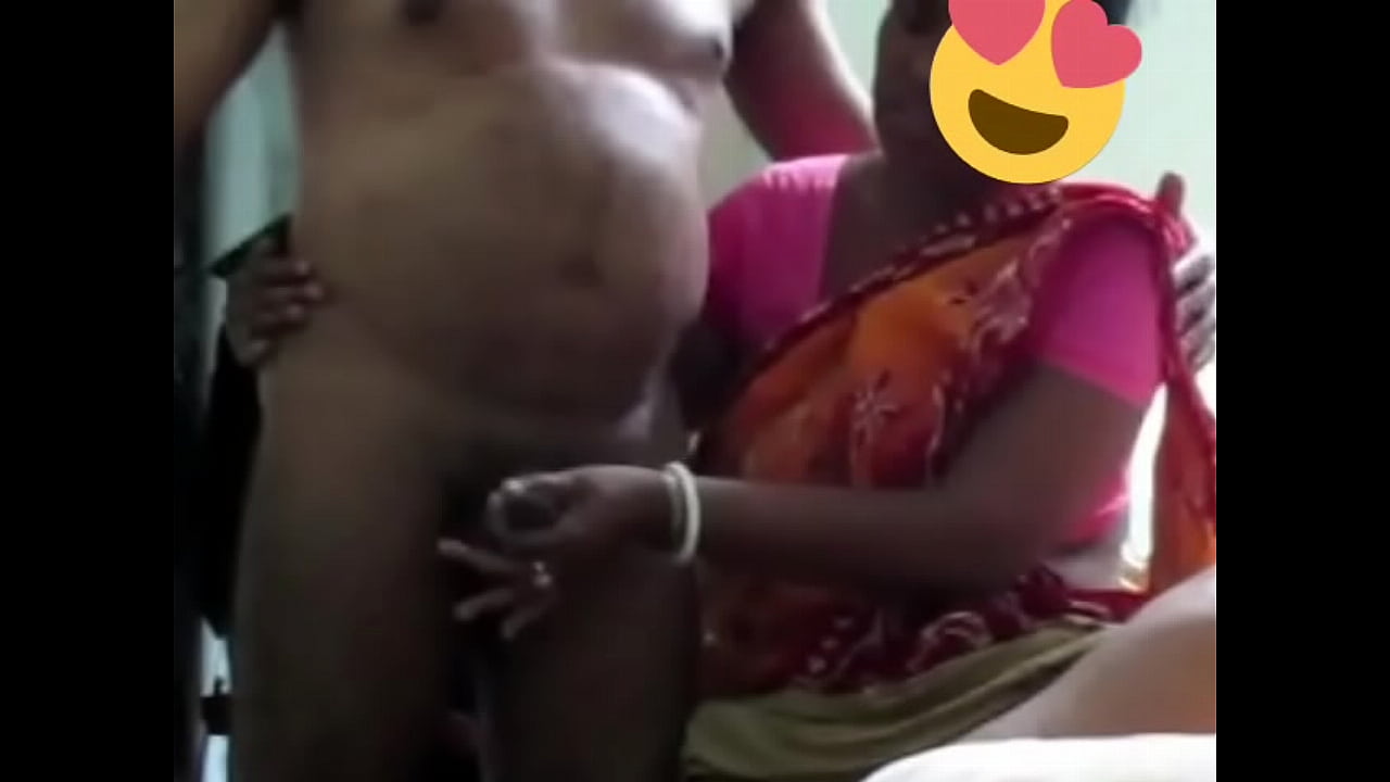 Desi aunty hand job to cum