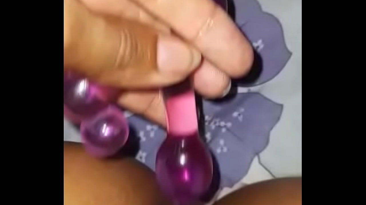 Mi putita jugando con su puchita