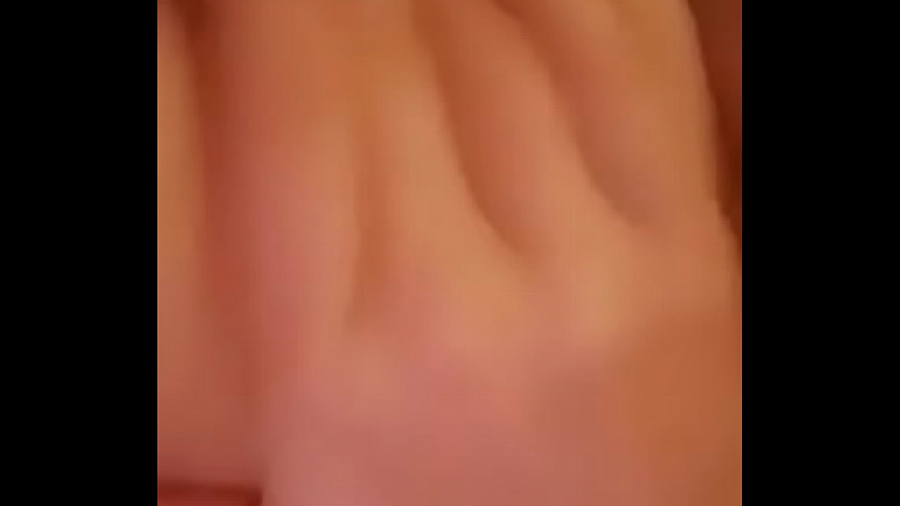 Finger fucking fat wet cunt