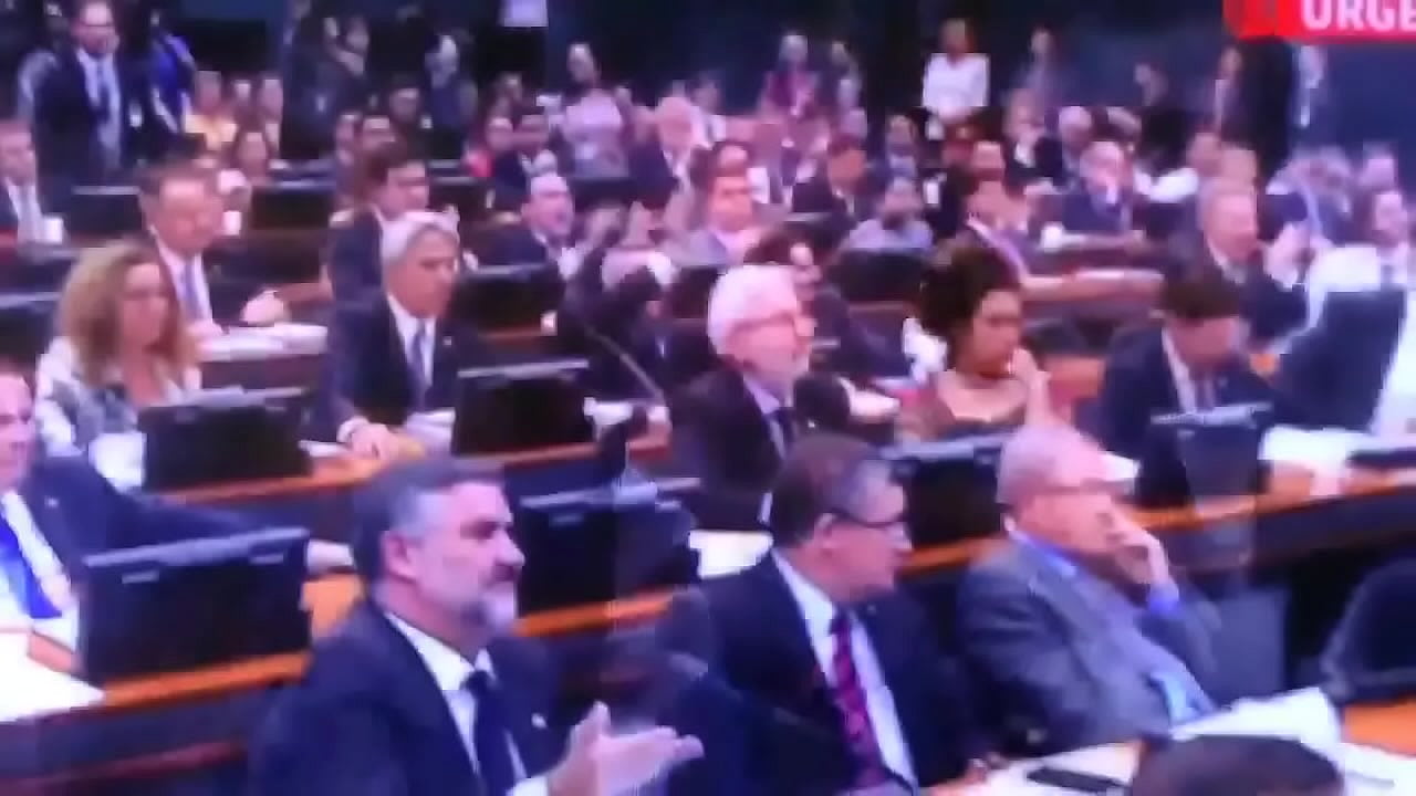 Paulo Guedes comendo o cu do PT e do Psol ao vivo