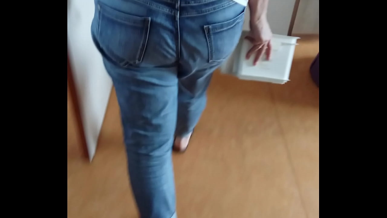 hot ass in jeans