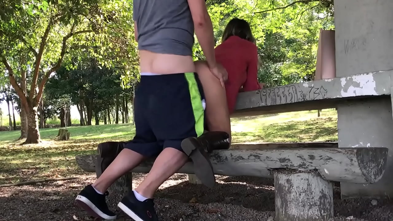 Asshole MILF came on a first date to the park and make the guy to have sex in public